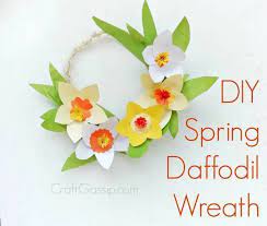 Diy Spring Daffodil Wreath Spring Flower Crafts Daffodil Craft Spring Diy