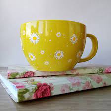 Jumbo Ceramic Coffee Mug Yellow With White Daisies Ceramic Painting Ideas Pottery Painting Designs Painted Coffee Mugs