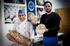 El Frances Que Dejo Su Trabajo En Una Multinacional Para Abrir Una Panaderia En Peru Con Insumos Nuestros Simon Vacher La P Tite France Vamos El Comercio Peru