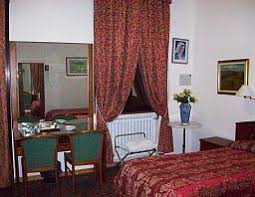 The stadio hotel is a modern property 500 metres from piacenza's garilli stadium. Hotels Piacenza Gunstige Hotelzimmer Konnen Sie Uber Hrs Buchen Hotel Piacenza
