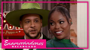 Alba levantó la mano para flechar a Casanova en un palco-amor