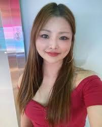 Vanessa Oh's Instagram, Twitter & Facebook