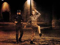 La Vita E Bella Life Is Beautiful Good Movies Movie Scenes