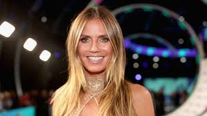 Der minimalismus scheint gut anzukommen: Heidi Klum S Daughter Leni Looks Like The Supermodel