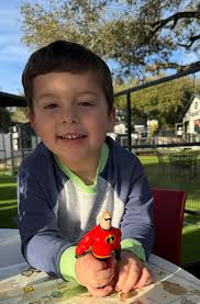 We are going really soon and my son decided his favorite characters are the  incredibles!! where is the best place to meet them and is there merch? or  toys to buy ❤️🤍✨ |