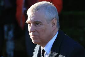 C'est un "désastre ambulant": le prince Andrew fête ses 65 ans, isolé et  sans avenir