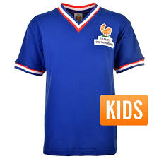Een compleet voetbaltenue samenstellen en kopen is erg eenvoudig. Frankrijk Retro Voetbalshirt W K 1966 Kids Sportus Nl