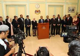 Malaysia's new prime minister mahathir mohamad said on mahathir's government last week revealed that the national debt and liabilities exceed 1 trillion the finance ministry said in a statement that the malaysia hope fund will provide a systematic and. Malaysia S Mahathir Widens Graft Crackdown Seeks To Cut National Debt