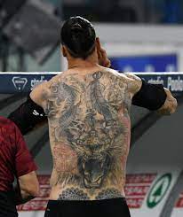 Ibrahimović is 192 cm tall and. Ac Mailand Sturmer Zlatan Ibrahimovic Das Geheimnis Hinter Meinen Tattoos Fussball International Sport Bild