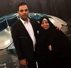هميشه به تصوير كشيدن يك تجربه به معني تبليغ و يا تاييد آن رفتار نيست بلكه براي جلب توجه و نظر مردم و مخاطبان به اتفاقات كم نظير و حتي عجيبي است. Ø¹Ú©Ø³ Ø¯ÛŒØ¯Ù‡ Ù†Ø´Ø¯Ù‡ Ø§Ø² Ø§Ø­Ø³Ø§Ù† Ø¹Ù„ÛŒØ®Ø§Ù†ÛŒ Ø¯Ø± Ù…Ù‡Ù…Ø§Ù†ÛŒ Ø¹Ú©Ø³ Ø¹Ù„ÛŒØ®Ø§Ù†ÛŒ Ùˆ Ù‡Ù…Ø³Ø±Ø´