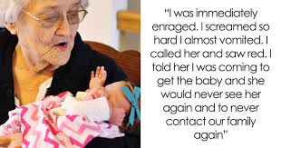 Mother Transforms Her Baby Daughter Into Wonder Woman And The Results Are  Adorable