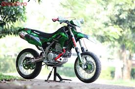 The green skull gilamotor via www.gilamotor.com. Video Kawasaki Klx 250 Ngejreng Inspirasinya Dari Batu Akik Gridoto Com