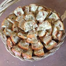 Cake A La Feta Tomates Sechees Et Olives Vertes Les Papilles De Karen