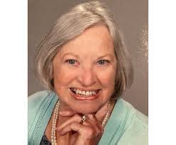 Julie Stroud's Instagram, Twitter & Facebook