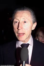 Actor Murray Melvin who worked with Michael Caine and Stanley Kubrick has  died aged 90