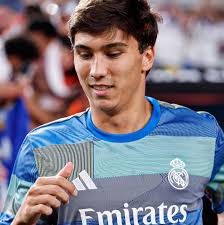 Hansi Flick learns new ways of time-wasting 🤣🤣🤣