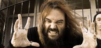 Max Cavalera reflete sobre as regravações de álbuns do Sepultura:  “Colocamos motor novo em um carro quebrado”
