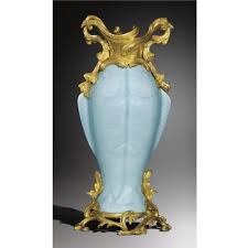 Beau Vase Aux Carpes En Porcelaine De Chine Clair De Lune D Epoque Qianlong 1735 1795 A Monture De Bronze Dore European Sculpture Antique Ormolu Sothebys