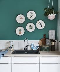 Pour accompagner ce bel ensemble, la cuisine dispose d'un grand mur d'armoires avec tous les appareils. Cuisine Blanche Quelle Couleur Choisir Pour Les Murs