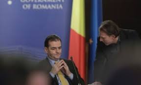 Un tânăr de 18 ani, din voinești, a fost urmărit ca în filme de către polițiști, pe străzile din târgoviște. Claudiu NÄƒsui Ii UmileÈ™te Pe Florin CiÈ›u È™i Ludovic Orban Nu Mai Mergem Pe Principiul Primul Venit Primul Servit Stiri Pe Surse Cele Mai Noi Stiri