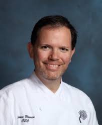 Private Clubs Enhance F&B Operations with Carryout Options