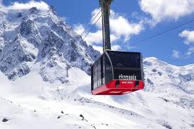 Depuis le centre de chamonix, le téléphérique de l'aiguille du midi vous transporte en 20 minutes le plan de l'aiguille entre chamonix et l' aiguille du midi, vous pouvez faire une halte à la gare. Excursion A Chamonix Et Au Mont Blanc Au Depart De Geneve Avec Telepherique En Option 2021 Garantie Du Prix Le Plus Bas