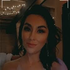 Jennifer Neve's Instagram, Twitter & Facebook