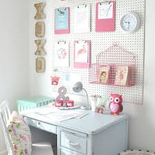 They even might dislike the ordinary things you do for them like buying the clothes, setting their room décor. 24 Wall Decor Ideas For Girls Rooms