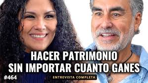 Nosotros somos un mar de conocimientos, pero con poca profundidad"