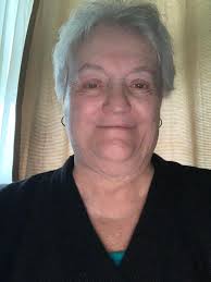 Introduction of a retired woman from Alabama sharing her hobbies and  interests