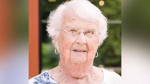 Dolores Jacobson's Instagram, Twitter & Facebook