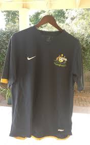 Последние твиты от socceroos (@socceroos). Men S Nike Australia Soccer Football Shirt Jersey 2006 World Cup Socceroos Xl Football Shirts Soccer Clothing And Equipment Nike Men