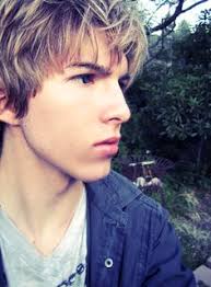 Paul butcher, an american actor and singer who is best known for his role as a younger brother of zoey brooks, dustin brooks in the tv show zoey 101 is active on various social networking sites like facebook, instagram, twitter. Paul Butcher Age Bio Faces And Birthday