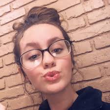 Savannah Hopper's Instagram, Twitter & Facebook