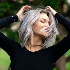 Migliori acconciature capelli medi 2022. I Tagli Di Capelli Facili Da Gestire Le Idee Per I Look Corti Medi E Lunghi