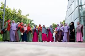 Berikut adalah keuntungan menjadi agen asuransi. Potensi Usaha Reseller Agen Baju Jilbab Syar I Aulia Fashion By Sharia Styles Medium