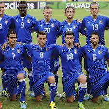 Entdecken sie socken italienischen nationalmannschaft 2014 im eingeschränkten angebot von all4cycling an. Wm Gruppe D Italien Fussball