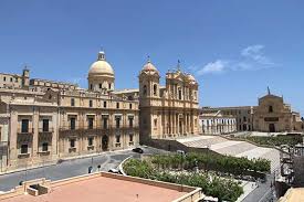 We've hosted private events for: Sizilien Noto Bilderreisen