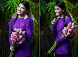 Image result for thang ba hoa Hue va ao tim images