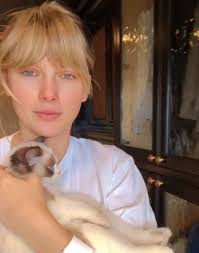 Dear Taylor Swift Fans, ❤️🎬 This is Andrea Gardner, Taylor Mother, and I'm  reaching out with an important message. We've recently been made aware that  some individuals are creating unofficial accounts pretending