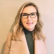 Alan Fern, professor of computer science, and Yue Cao, assistant professor  of electrical engineering and computer science, are partnering with Daimler  Truck North America to develop a zero-emissions…