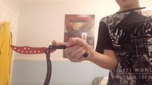 You can decorate it with colored stones. Children Show Off Banned Knives In Sick Youtube Tutorials Glamorising Weapons Mirror Online