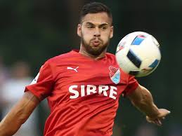 Daniel engelbrecht ( born november 5, 1990 in cologne ) is a german football player. Engelbrecht Erst Defibrillator Op Dann Comeback Kicker