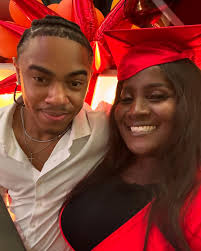 uhraine_miller_ yesterday you placing your hat