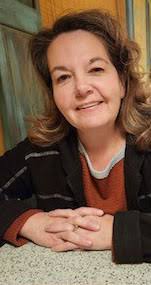 Angela Dopp's Instagram, Twitter & Facebook