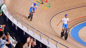 Zane weir si è qualificato alla finale del getto del peso alle olimpiadi di tokyo 2021, grazie a un lancio di 21,25 metri e staccando il ticket per la finale con la spareggi dando linfa a un movimento intero. 4kxss27gpy5exm