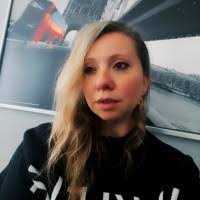 Julie Morello's Instagram, Twitter & Facebook