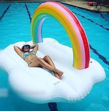 Das Ist Eine Badeinsel Nach Meinem Geschmack Diese Riesige Regenbogen Luftmatratze Insel Lad Zum Pool Floats For Adults Giant Pool Floats Summer Pool Floats