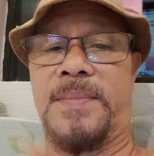 Binisita namin ng anak kong si Jolo ang puntod ng aking Lola dito sa  Zambales. Pinapaalala ko sa aking anak na huwag kalimutan ang mga nagmahal  sa atin.