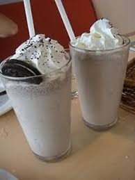 Skinny Oreo Cookies And Cream Milkshake 1 Shake 118 Calories Cookies And Cream Milkshake Food Yummy Drinks